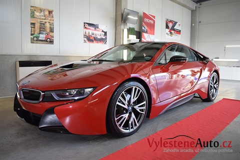 BMW i8 Protonic Red