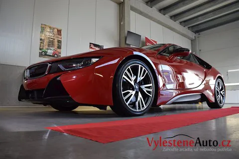 BMW i8 Protonic Red - Vícekroková renovace a nanokeramická ochrana laku