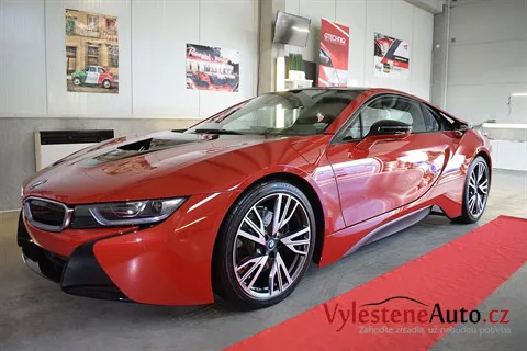 BMW i8 Protonic Red - Vícekroková renovace a nanokeramická ochrana laku