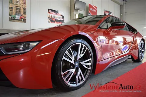 BMW i8 Protonic Red - Vícekroková renovace a nanokeramická ochrana laku