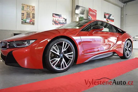 BMW i8 Protonic Red - Vícekroková renovace a nanokeramická ochrana laku