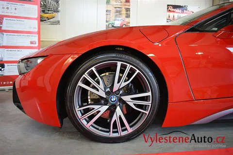 BMW i8 Protonic Red - Vícekroková renovace a nanokeramická ochrana laku