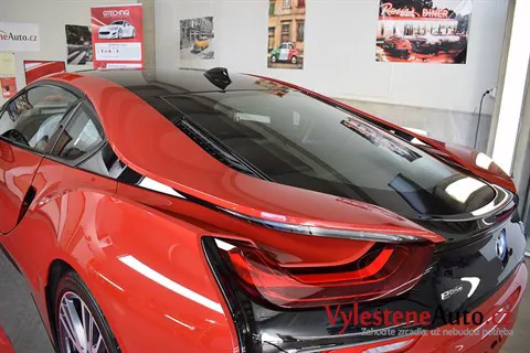 BMW i8 Protonic Red - Vícekroková renovace a nanokeramická ochrana laku