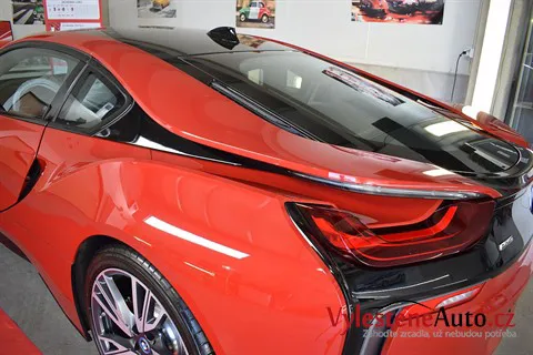 BMW i8 Protonic Red - Vícekroková renovace a nanokeramická ochrana laku