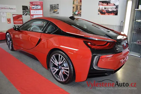 BMW i8 Protonic Red - Vícekroková renovace a nanokeramická ochrana laku