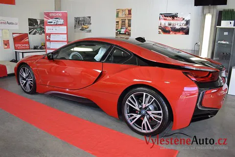BMW i8 Protonic Red - Vícekroková renovace a nanokeramická ochrana laku