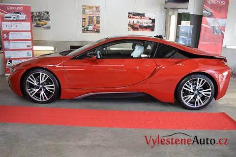 BMW i8 Protonic Red - Vícekroková renovace a nanokeramická ochrana laku