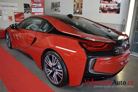 BMW i8 Protonic Red - Vícekroková renovace a nanokeramická ochrana laku