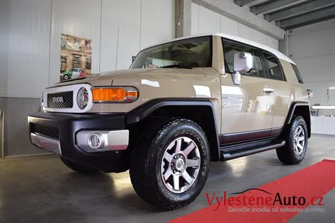 Toyota FJ Cruiser - Renovace a keramická ochrana laku