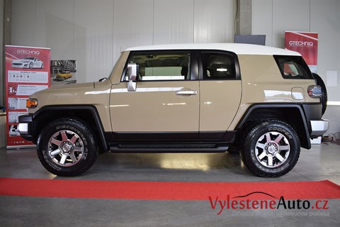 Toyota FJ Cruiser