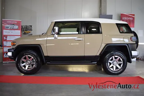 Toyota FJ Cruiser - Renovace a keramická ochrana laku