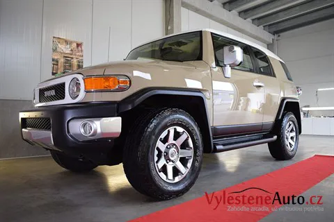 Toyota FJ Cruiser - Renovace a keramická ochrana laku