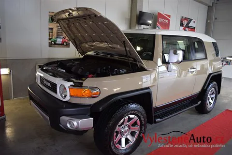 Toyota FJ Cruiser - Renovace a keramická ochrana laku