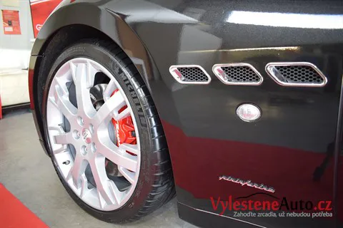 Maserati GranTurismo - Jemné leštění a ochrana laku