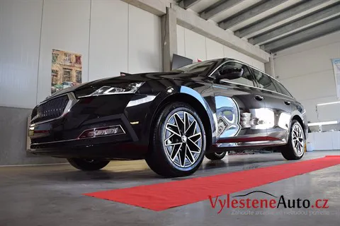 Škoda Octavia kombi 1.5 TSI EVO - Renovace a nanokeramická ochrana laku