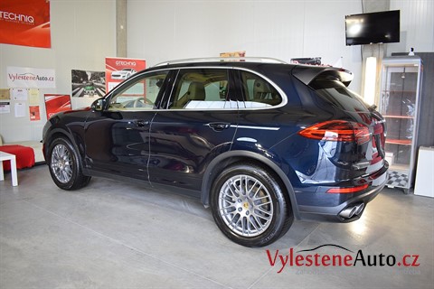 Porsche Cayenne V8