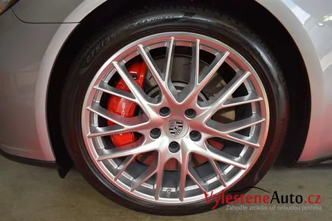 Porsche Panamera Turbo - Renovace a nanokeramická ochrana laku