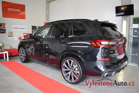 BMW X5 45e M - Renovace a nanokeramická ochrana laku