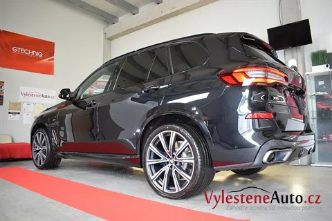 BMW X5 45e M - Renovace a nanokeramická ochrana laku