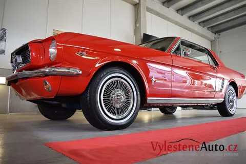 Ford Mustang 1966 - Renovace a keramická ochrana laku