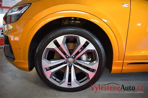 Audi Q8 - Renovace a keramická ochrana laku