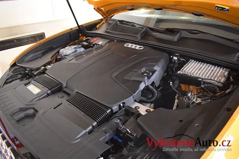 Audi Q8 - Renovace a keramická ochrana laku