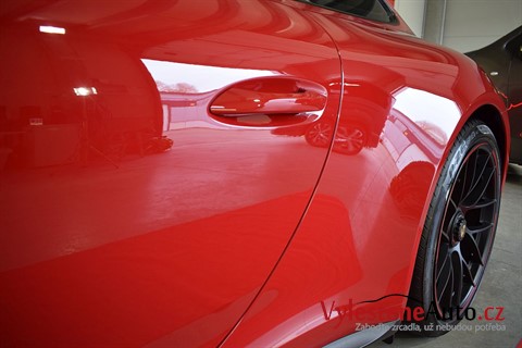 Porsche 911 GTS