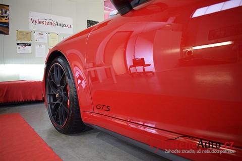 Porsche 911 GTS