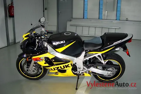 Suzuki GSX R 600 - Rozleštění a ochrana laku