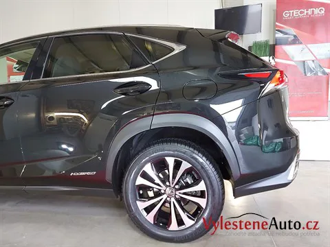 Lexus NX Hybrid - Leštění a keramická ochrana laku