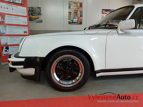 Porsche 911 turbo (1969) - Jemné leštění laku