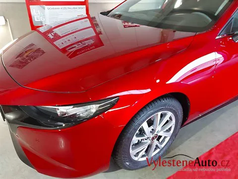 Mazda 3 - Leštění a keramická ochrana laku