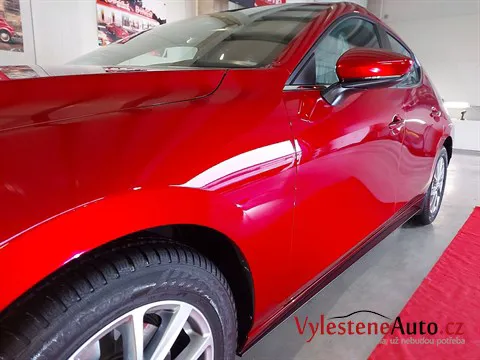 Mazda 3 - Leštění a keramická ochrana laku