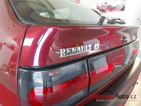 Renault 19 - Leštění a keramická ochrana laku
