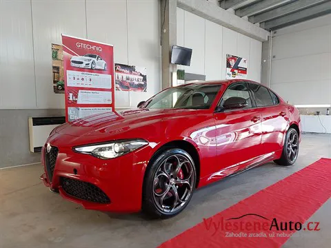 Alfa Romeo Giulia TI - Vícekrokové leštění a keramická ochrana laku