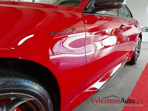 Alfa Romeo Giulia TI - Vícekrokové leštění a keramická ochrana laku