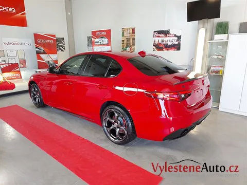 Alfa Romeo Giulia TI - Vícekrokové leštění a keramická ochrana laku