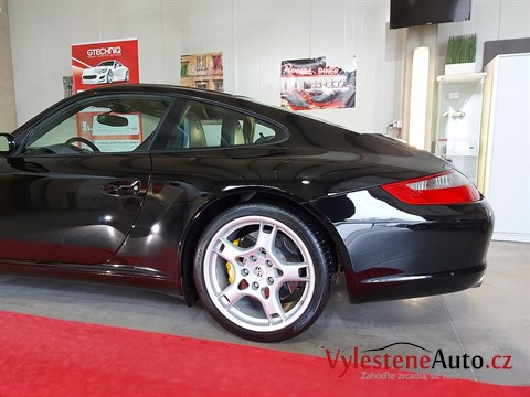 Porsche 911 Carrera