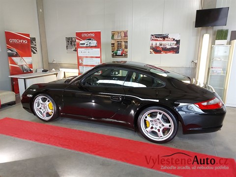 Porsche 911 Carrera