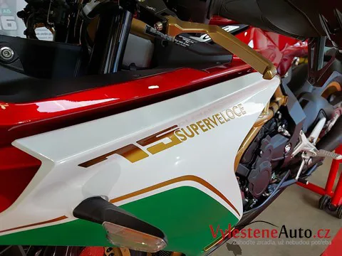 MV Agusta 75 Superveloce - Leštění a keramická ochrana laku
