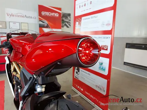 MV Agusta 75 Superveloce - Leštění a keramická ochrana laku