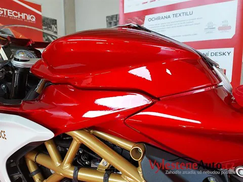 MV Agusta 75 Superveloce - Leštění a keramická ochrana laku