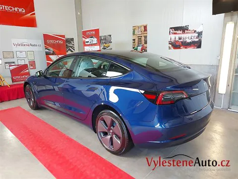 Tesla Model 3 - Renovace a keramická ochrana laku