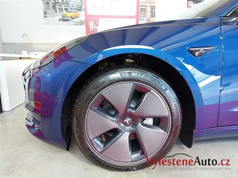 Tesla Model 3 - Renovace a keramická ochrana laku