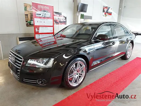Audi A8 L - Vícekrokové leštění a keramická ochrana laku