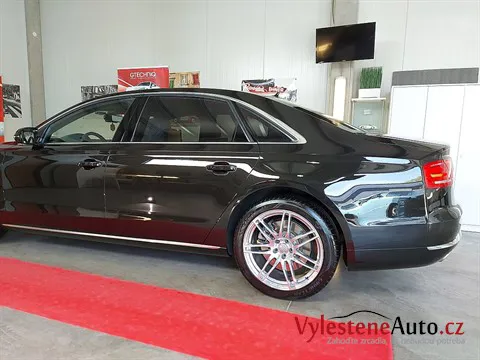 Audi A8 L - Vícekrokové leštění a keramická ochrana laku