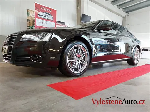 Audi A8 L - Vícekrokové leštění a keramická ochrana laku