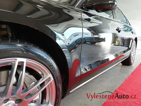 Audi A8 L - Vícekrokové leštění a keramická ochrana laku