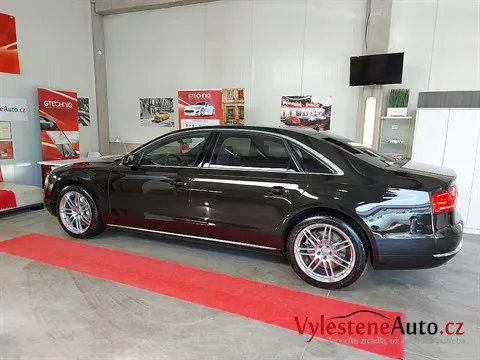 Audi A8 L - Vícekrokové leštění a keramická ochrana laku