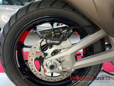 Ducati Multistrada - Leštění a keramická ochrana laku